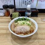 ちばから - らーめん豚1枚 1350円
      (麺柔め 野菜無し ネギ ちょい辣油)
      レン草 100円  節券 50円