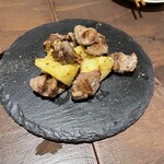 鉄板と煮込みどんぴしゃ - 