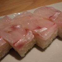 のど黒屋 八重洲店 - のどくろの押し寿司