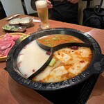 小尾羊　蒙古火鍋 横浜駅西口店 - 