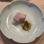 登喜和鮨 - 佐渡の寒鰆漬け、蕪のみぞれ和え