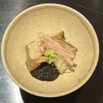 割烹 渡辺 - 佐渡産の鮑と肝の酒蒸し（のり醤油和え）