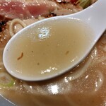 麺家 たけ田 - スープの感じ
