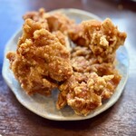 自家製麺 麺や ひなた - 唐揚げ2個 440円