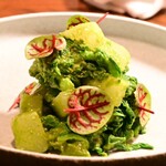 上六ワイン - モンゴウイカのモホベルデ和え
                                （パクチー、ピスタチオ、白味噌で作った和物) 2800円