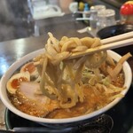 らぁめん優雅 - 熱々のスープが嬉しい