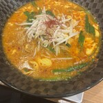 越後秘蔵麺 無尽蔵 - 料理写真:辛いけど美味い。辛うま^_^