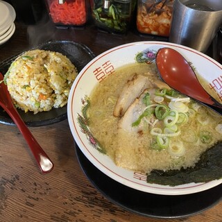 口コミ一覧 : 豚吉 本店 （トンキチ） - 蒲生四丁目/ラーメン [食べログ]