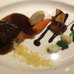 ミラコロ 伊豆高原 地元食材イタリアン - 柔らかーい、牛ほほ肉の煮込み。付け合わせの野菜にも注目。(^.^)