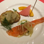 ミラコロ 伊豆高原 地元食材イタリアン - 富士山サーモンを使ったオードブル。ピクルスももちろん自家製。(^.^)