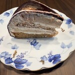 アカシエ - セレブレ2026の断面