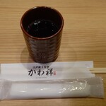 江戸前うなぎ かわ祥 - お茶、おしぼり、お手元