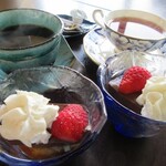 きっ茶 花々 - セットのドリンクとデザート。コーヒーと、レモンフレーバーティにしました