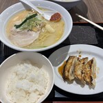 仙台辛み噌ラーメン 味よし - 辛味噌ラーメン、餃子、ライスのセット