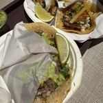 Los Tacos No.1 - 