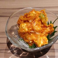 全席個室 鮨やハレの日 - 食べ放題のラー油クリームチーズ