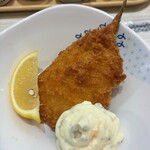 はま寿司 - 料理写真:長崎県産あじのアジフライ（242円）