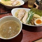 麺 ヒキュウ - 料理写真:つけ麺（1000円）