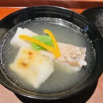 馳走 啐啄一十  - 【写真③】白甘鯛(八幡浜)、利尻昆布(奥井海生堂、9年蔵囲)出汁と鮪節のお椀