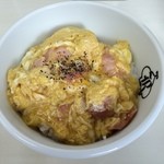 にぼにぼ食堂 - ベーコンエッグ丼(小)、371円