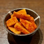 焼肉ホルモン 新井屋 - 山芋キムチ