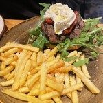 オービカ モッツァレラバー - オービカバーガーは肉肉しくて食べ応え抜群です