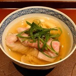 馳走 啐啄一十  - 山口県産の高森和牛のサーロイン出汁漬け、北海道の真昆布、いりこ、かつお、鯖とねぎ、お揚げ