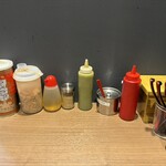 ラーメン 末廣家 - 卓上調味料