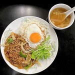 練翠 - まるでガパオライス　1,000円