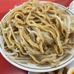 ラーメン もっけだの - 『朝食セット(ラーメン・ライス大・野菜マシマシ・背脂普通＋A賞特典)＋ニンニク』の天地返し