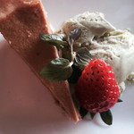 トラットリア サンタ テレーザ - 本日のデザート ピスタチオのアイスクリーム+特別注文 ベイクドキャラメルタルト❤︎