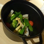 Oosaka Monoraru - 新鮮野菜の蒸し焼き 白味噌バーニャカウダ