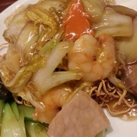 萬珍樓 本店 - 五目焼きそば。