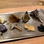 出羽屋 - かのか、くりふうせん、しょうげんじまいたけ、あいたけ、はたけ、ぬきうち、こうたけ