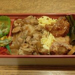 肉の仁 - 鶏めし弁当 (税込)972円→486円 ※開封後 (2026.01.02)