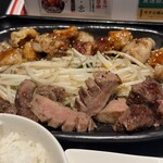 鉄板焼天神ホルモン 博多駅店 - 