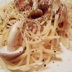 シナモンカフェ - あさりときのこのクリームパスタ