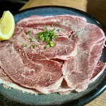 炭火焼肉 たけのうち - 和牛ツラミ塩焼き