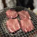 炭火焼肉ホルモンさわいし - 