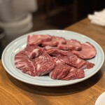 炭火焼肉ホルモンさわいし - 和牛特選ハラミと黒毛和牛上タン