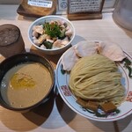麺屋 さん田 - つけ麺大盛、鶏チャーシュー丼
