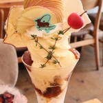 カフェ・ド・リオン パレット - 【2025.12】タルトタタンラムレーズンパフェ(税込2,178円)