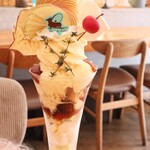 カフェ・ド・リオン パレット - 【2025.12】タルトタタンラムレーズンパフェ(税込2,178円)