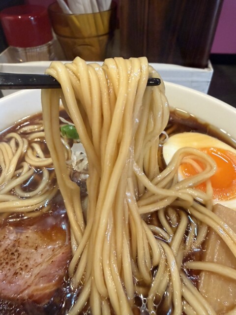 自家製麺の麺リフト