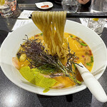 Japanese Soba Noodles 蔦 - 全粒粉を練り込んだ、自家製麺の細麺