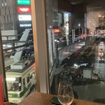 miobyDoTS - 電車の往来が見える店内からの夜景