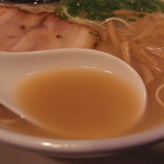 あっさり目なのに大満足の豚ダシスープ!!!