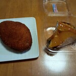 ル・マタン - 料理写真:カレーパンとアップルパイ