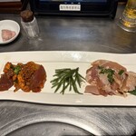 絵のある街 - コースの鳥肉、ホルモン　3人前