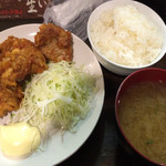 Sanzoku - ランチの唐揚げ定食@500